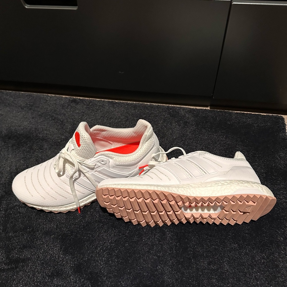 Ultraboost DNA XII size 9